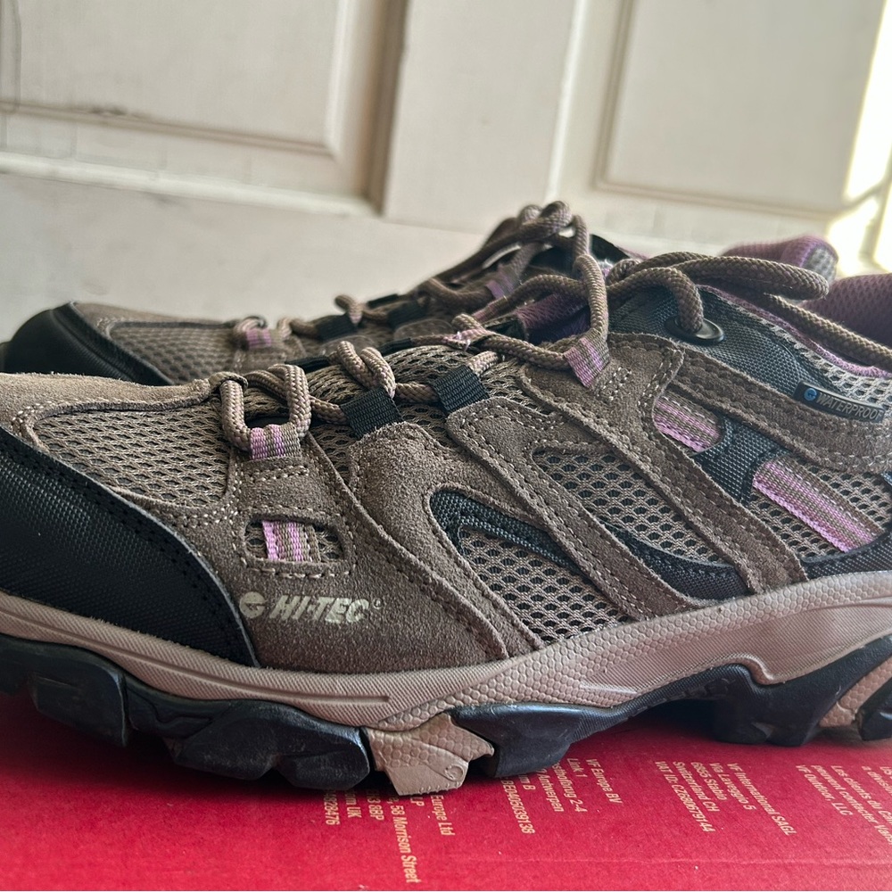 Hi-Tec Waterproof Hiking Shoes Womens Brown Purple Trail Outdoor